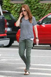 Julianne Moore feet photo thumbnail