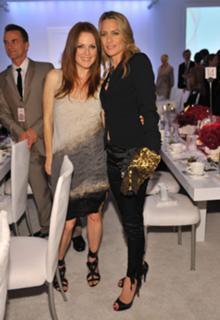 Julianne Moore feet photo thumbnail