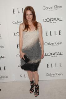 Julianne Moore feet photo thumbnail