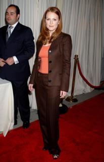 Julianne Moore feet photo thumbnail