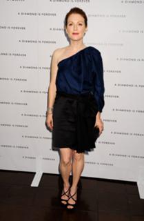 Julianne Moore feet photo thumbnail