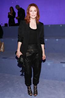Julianne Moore feet photo thumbnail