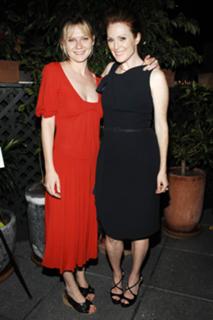 Julianne Moore feet photo thumbnail