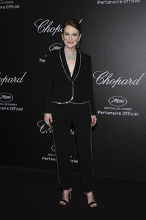 Julianne Moore feet photo thumbnail