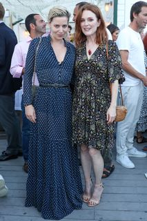 Julianne Moore feet photo thumbnail