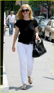Julianne Moore feet photo thumbnail