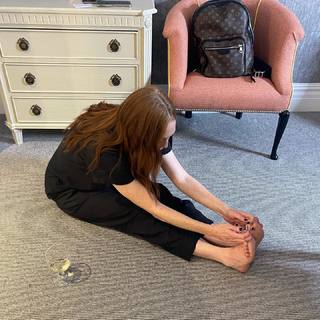 Julianne Moore feet photo thumbnail