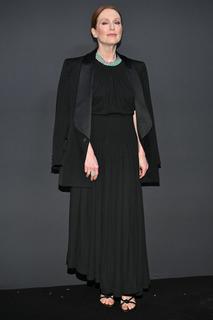 Julianne Moore feet photo thumbnail