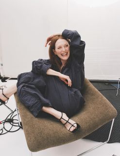 Julianne Moore feet photo 12