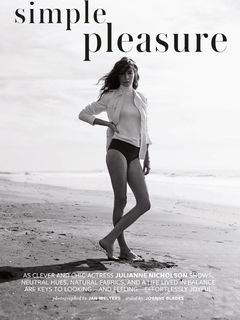 Julianne Nicholson feet photo thumbnail