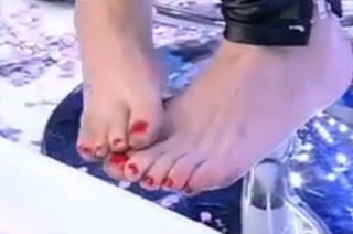 Julianne Trevisol feet photo 9
