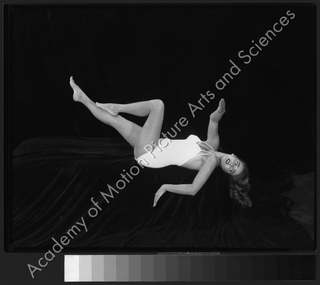 Julie Adams feet photo 4