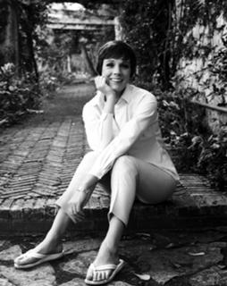 Julie Andrews feet photo thumbnail