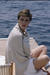 Julie Andrews feet photo thumbnail