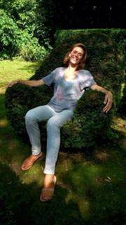 Julie Andrieu feet photo 1