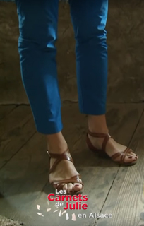 Julie Andrieu feet photo 4