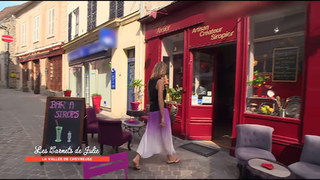 Julie Andrieu feet photo 11