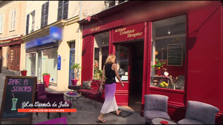 Julie Andrieu feet photo 10