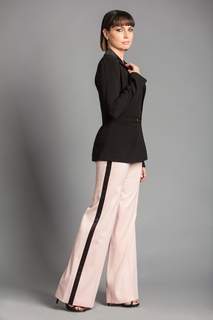 Julie Ann Emery feet photo thumbnail