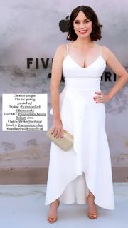 Julie Ann Emery feet photo thumbnail