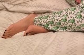 Julie Banderas feet photo thumbnail