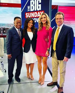 Julie Banderas feet photo thumbnail