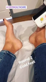 Julie Benz feet photo thumbnail