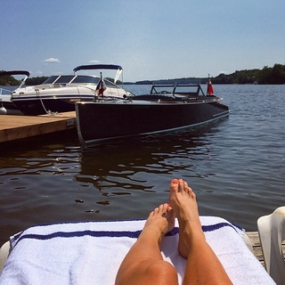 Julie Benz feet photo thumbnail
