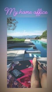 Julie Benz feet photo thumbnail