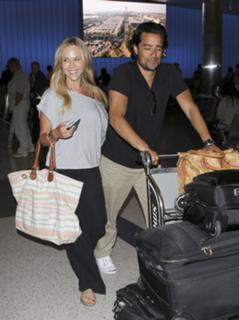 Julie Benz feet photo thumbnail