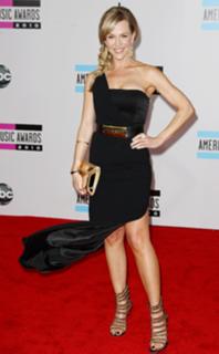 Julie Benz feet photo thumbnail