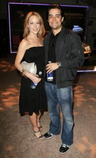 Julie Benz feet photo thumbnail