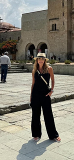 Julie Benz feet photo thumbnail