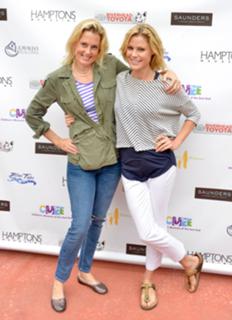 Julie Bowen feet photo thumbnail