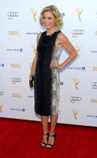Julie Bowen feet photo thumbnail