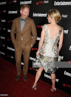 Julie Bowen feet photo thumbnail