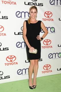 Julie Bowen feet photo thumbnail