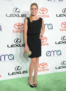 Julie Bowen feet photo thumbnail