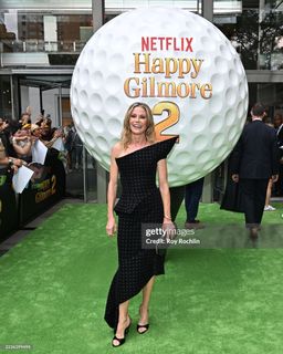 Julie Bowen feet photo thumbnail