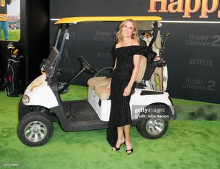 Julie Bowen feet photo thumbnail