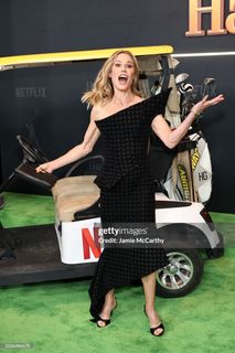 Julie Bowen feet photo thumbnail
