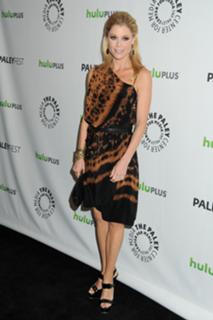 Julie Bowen feet photo thumbnail