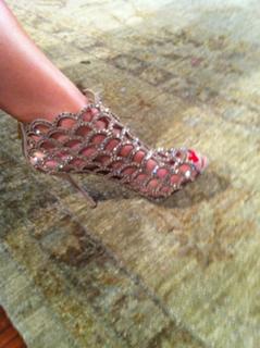 Julie Chen Moonves feet photo thumbnail