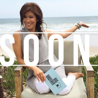 Julie Chen Moonves feet photo thumbnail