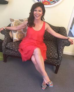 Julie Chen Moonves feet photo thumbnail