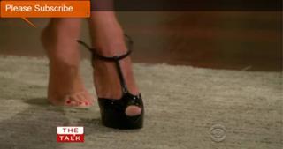 Julie Chen Moonves feet photo thumbnail
