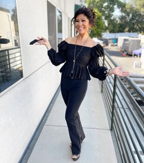 Julie Chen Moonves feet photo thumbnail