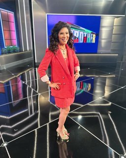 Julie Chen Moonves feet photo thumbnail