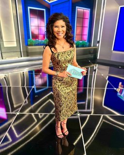 Julie Chen Moonves feet photo thumbnail