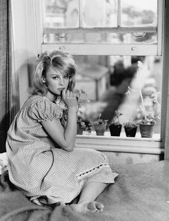 Julie Christie feet photo 18